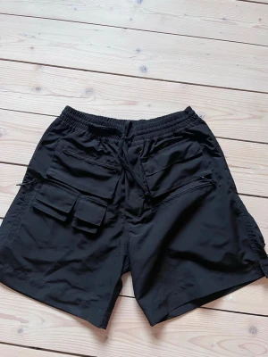 Svarta cargoshorts  - Storlek M, grym kvalité