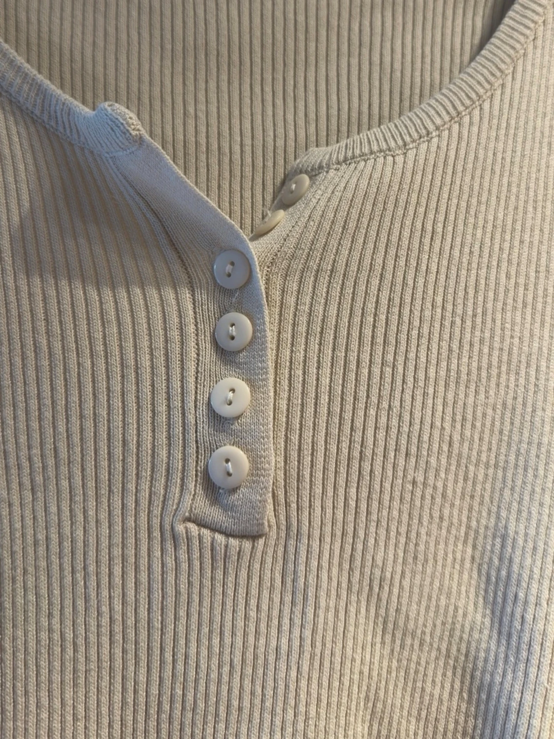 Beige ribbad croppad topp - 2