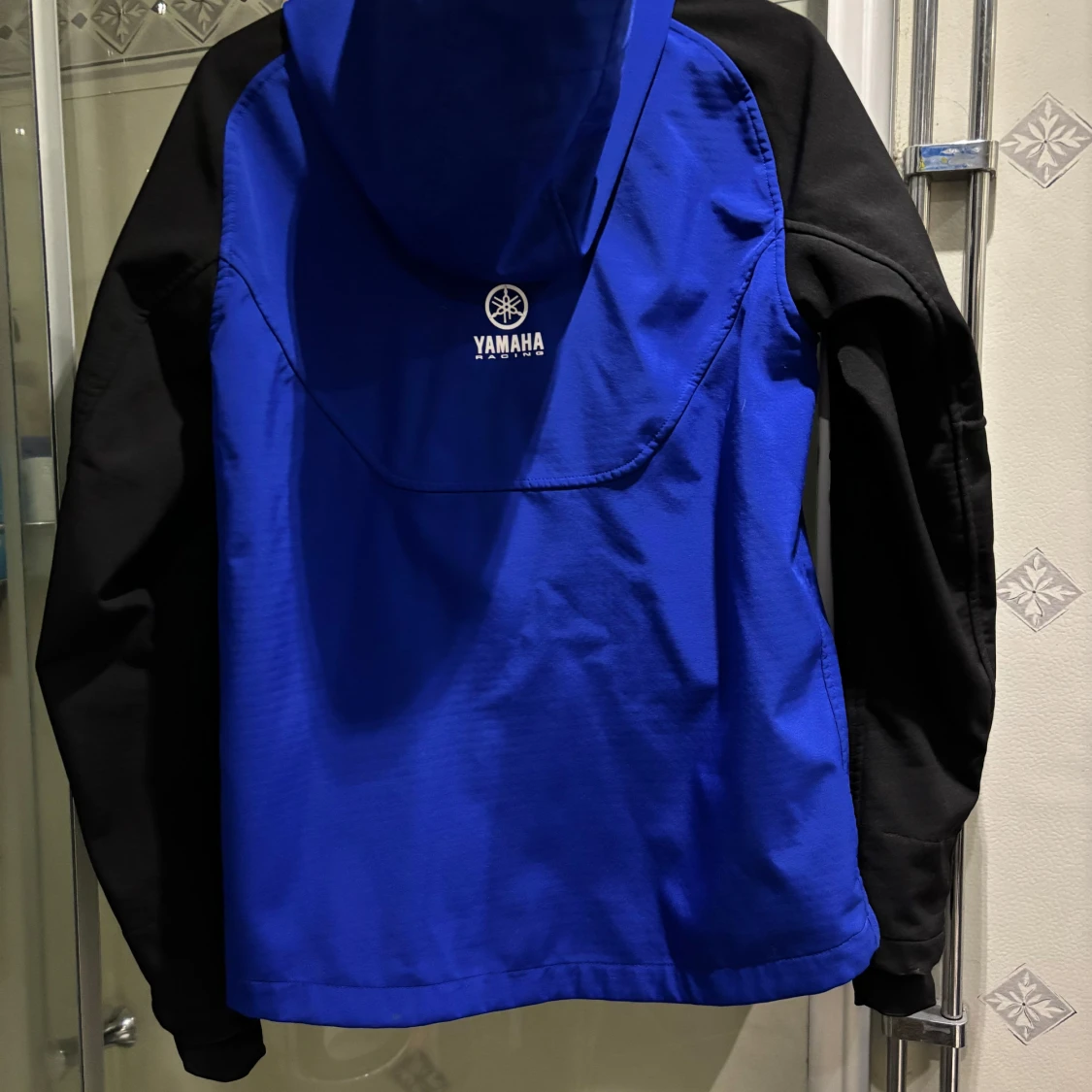 Yamaha jacka samt Yamaha tröja! - 90