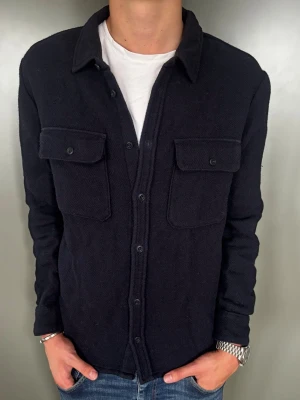 Massimo Dutti Overshirt - Strl - L | Skick - 10/10 | Nypris - ca 1500kr | Vid minsta lilla fundering är det bara att höra av sig!