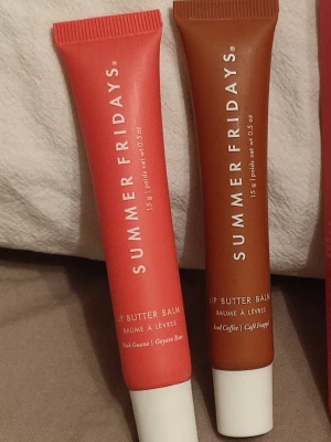 Summer Fridays duo - Summer Fridays i dofterna Iced Coffee och Pink Guava. Båda är nya. Utan förpackningar.