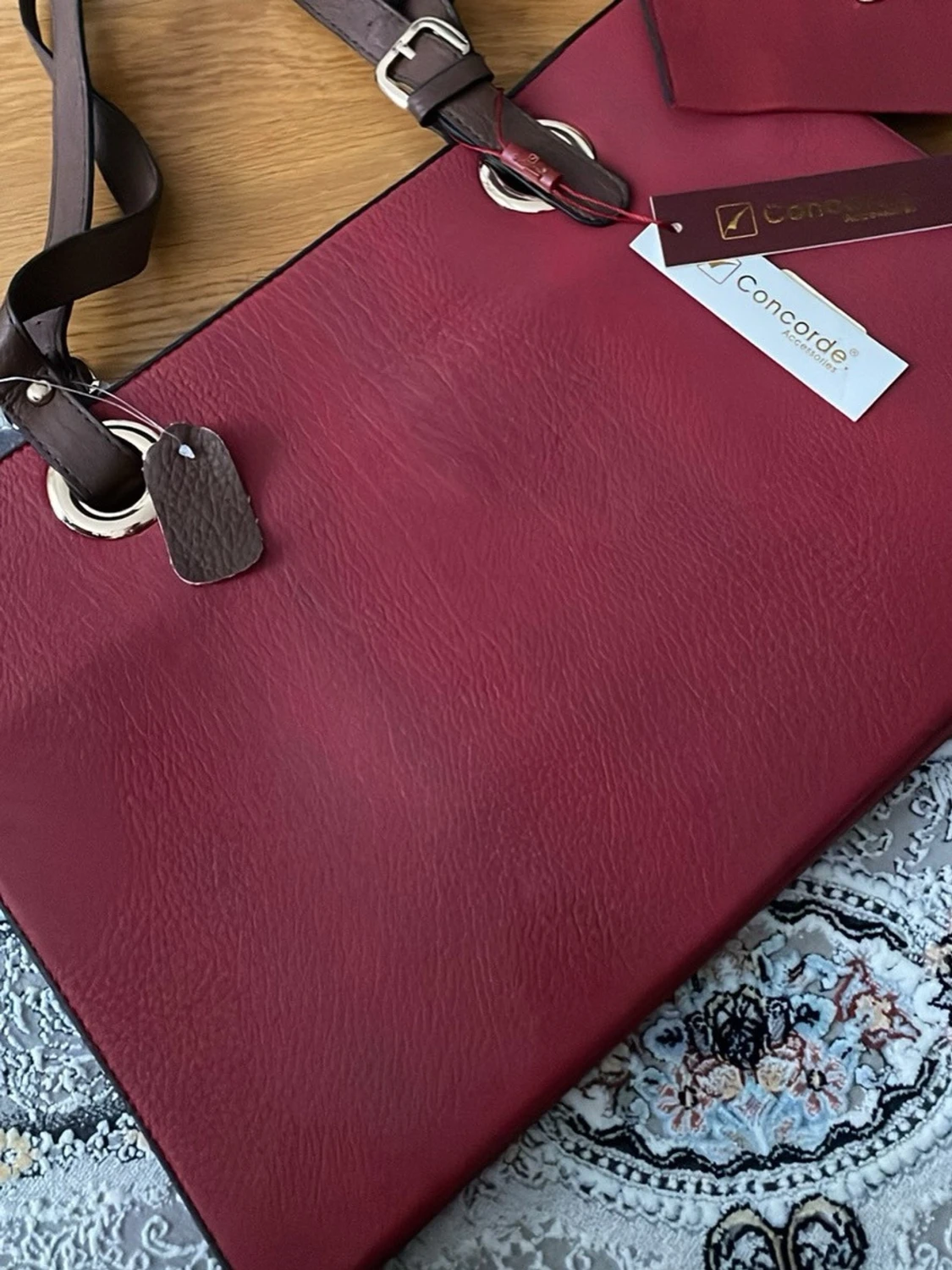Vinröd datorväska från Concorde - 1