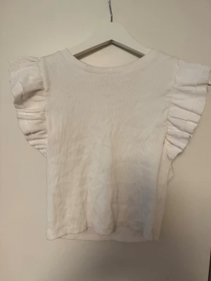 Volang topp - Topp med volangärmar från Zara 