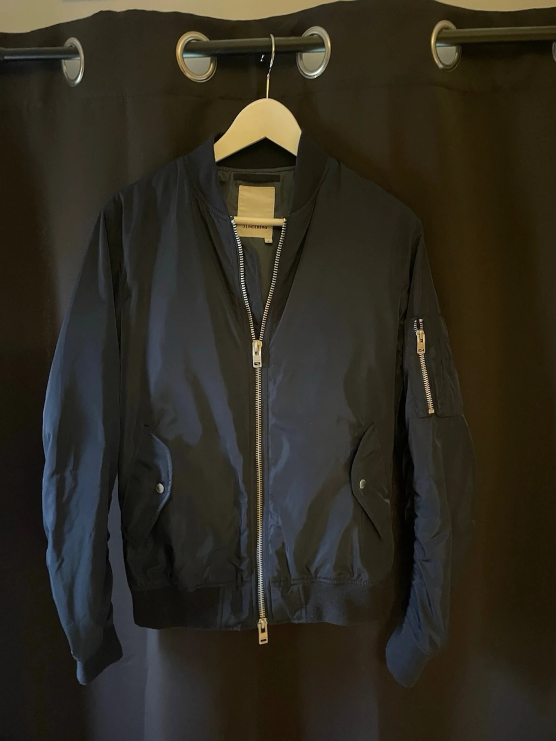 Tre  bomberjackor i beige och svart - 2