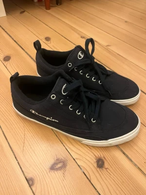 Svarta Champion canvas sneakers - Helt nya herr skor.
