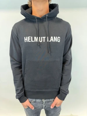Helmut Lang Hoodie  - Hej! Säljer nu denna väldigt snygga och sällsynta Helmut Lang Hoodie! Storlek M,  Sällsynt model som inte längre säljs i butik!