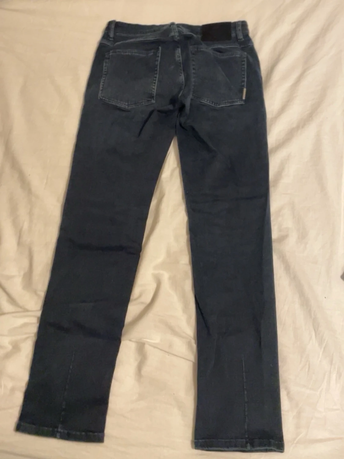 Mörkblå raka neuw jeans - 1