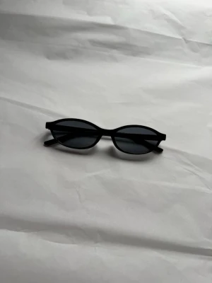 Solglasögon - Splitter ny har aldrig använts