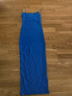 Zara slinky dress - Använt 1 gång