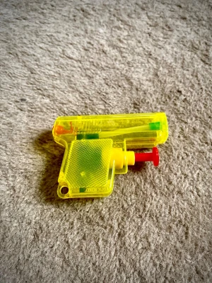 Gul vattenpistol som är fin - Väldigt fin vattenpistol som he hög kvalitet