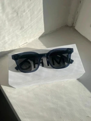 Chimi 02 dark blue - Fint skick! Några få små repor som syns bara om man kollar nogrant. Köptes förra sommaren. Original förpackning medföljer.