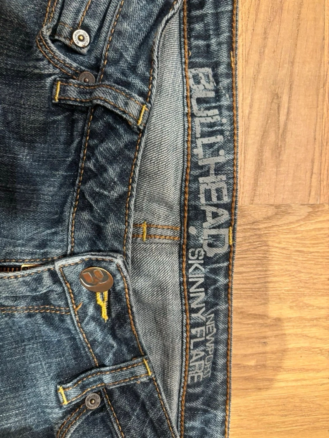 Bullhead lowrise, bootcut jeans - 1