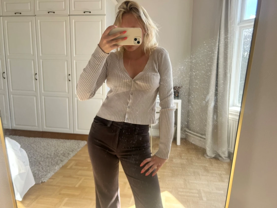 Beige ribbad kofta med v-ringning💖💖 - 1