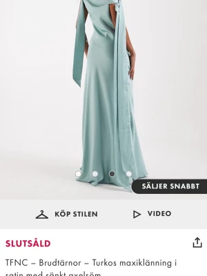 Balklänning - Superfin turkos klänning som passar perfekt till bal eller bröllopsgäst. Helt ny och endast testad, slutsåld på hemsidan.