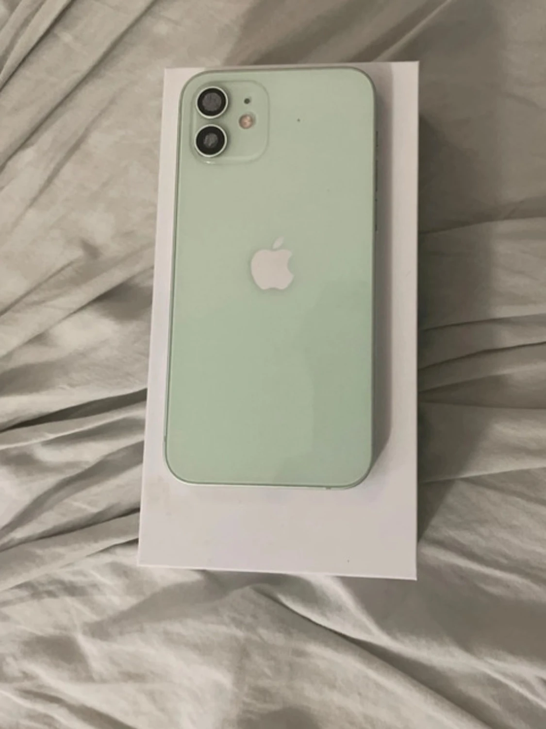 iphone 12  - 1
