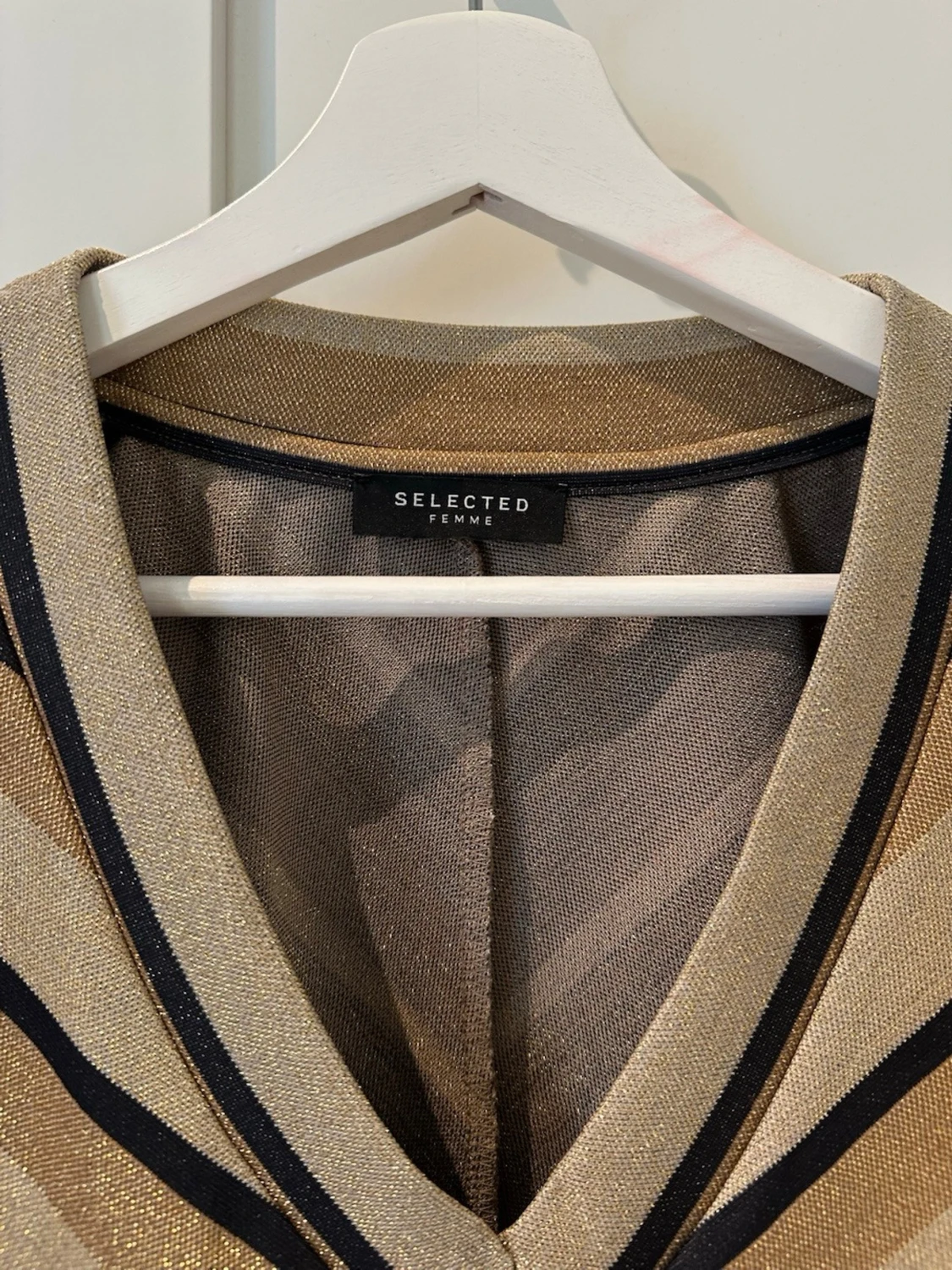 Randig glittrig topp från Selected Femme - 1