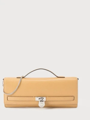 Beige kuvertväska från Michael Kors - ✨ Elegant beige handbag – New with Tag- Michael kors- timeless and chic! ✨ Exquisite structured leather bag in a soft beige tone with silver hardware and a chain shoulder strap. The design features a secure front clasp and a top handle, giving it a refined and versatile look —  size / 15 x 30 x 5 cm