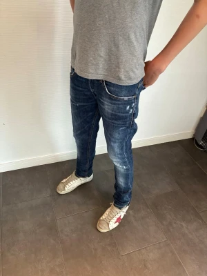 Dondup George jeans  - Dondup George jeans herr| pris:1100| storlek:31| skick:9,8/10| Hör av dig vid minsta lilla fundering eller fråga|