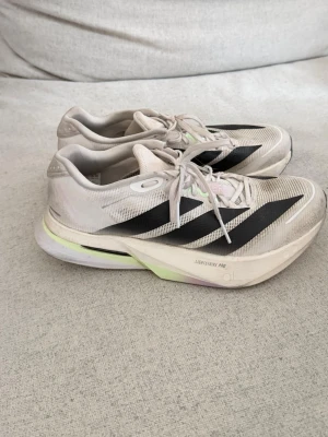  Adizero Boston 13  - Adidas adizero Boston 13 w. Mycket sparsamt använda 