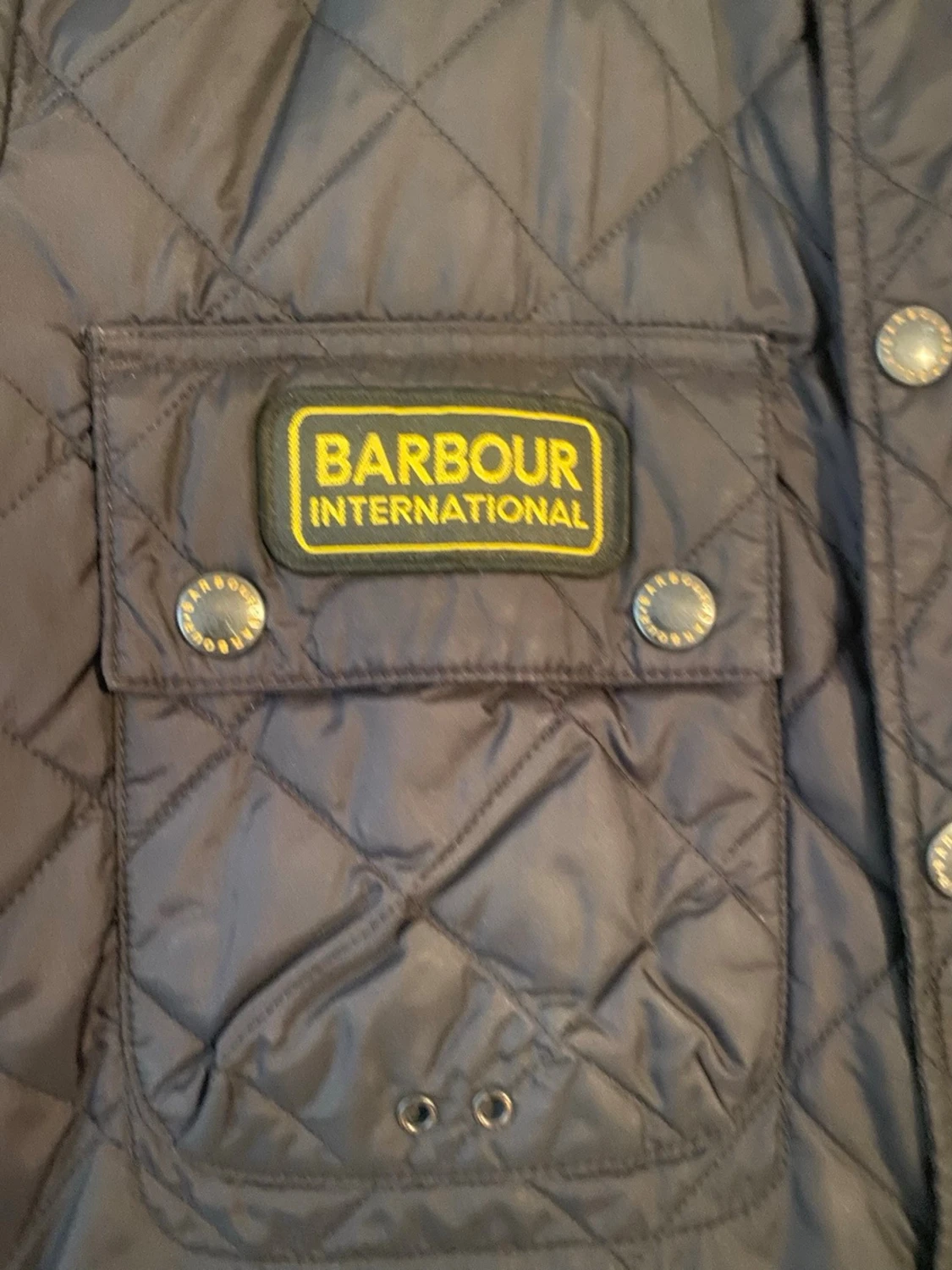 Svart quiltad jacka från Barbour - 3