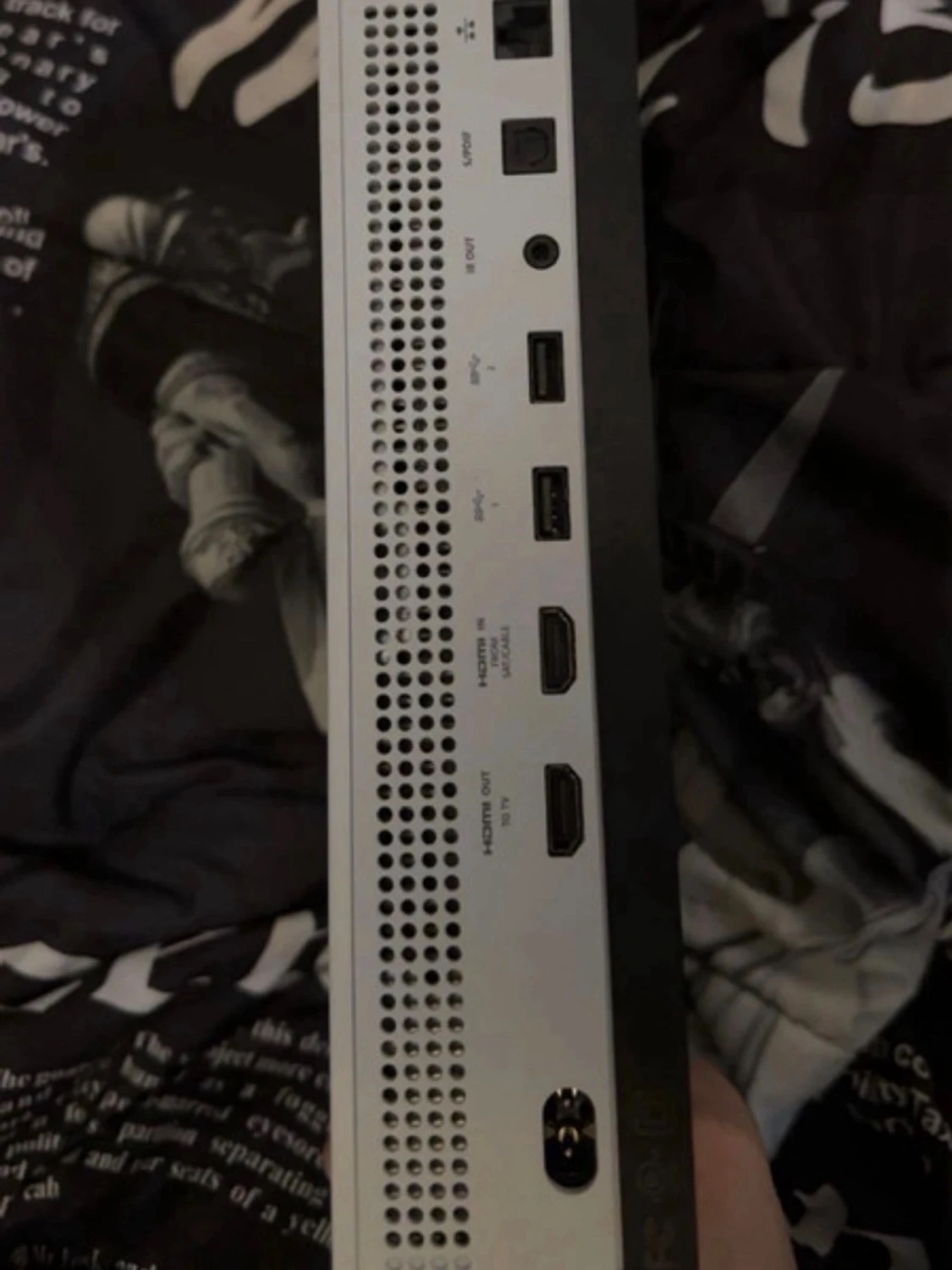 Xbox One S  - 1