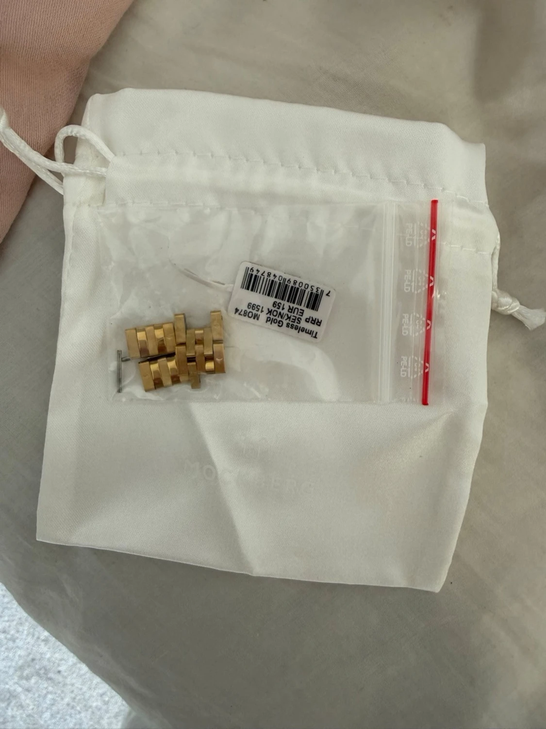 Guldfärgad klocka från Mockberg - 1