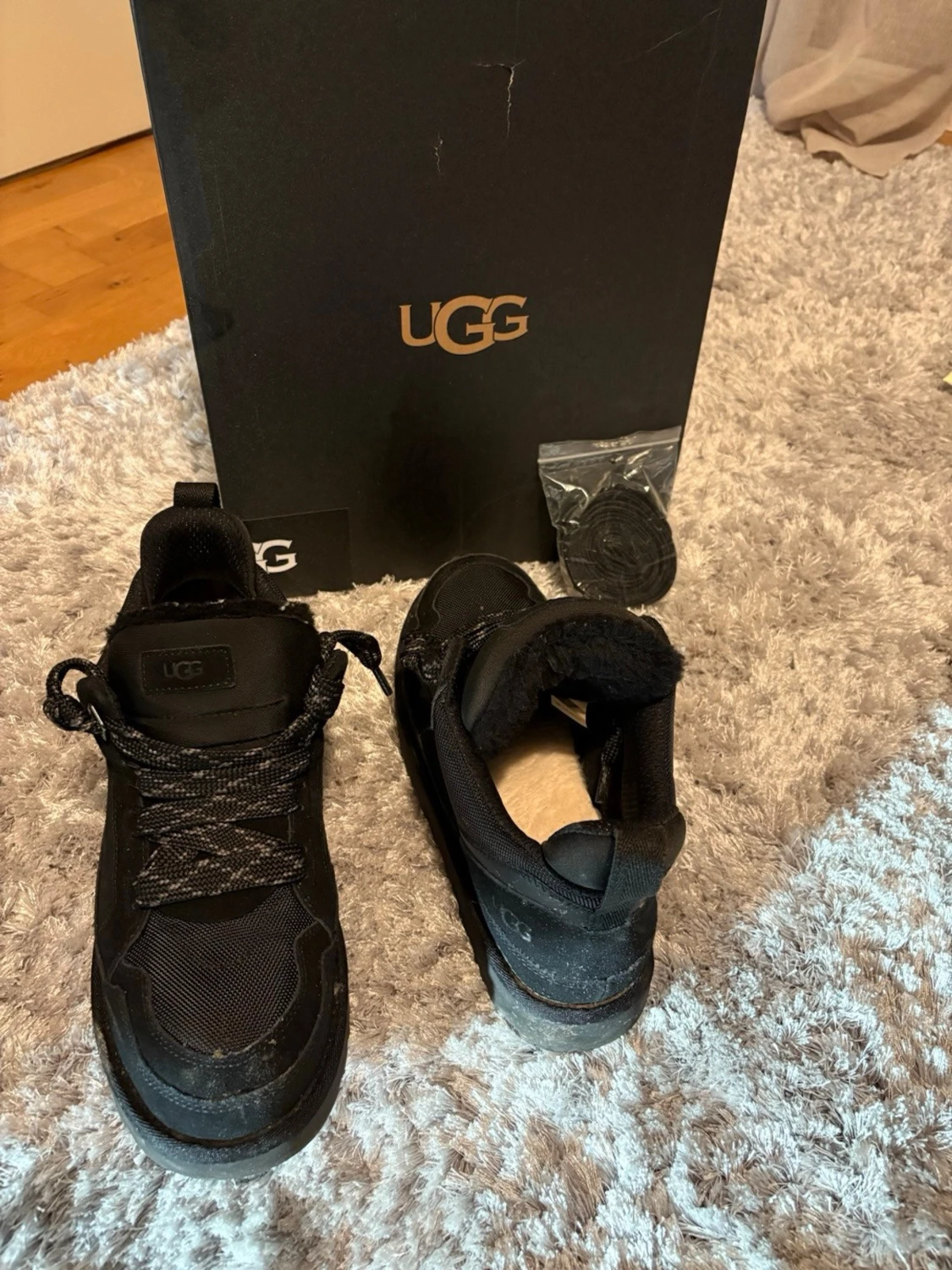 UGG LOWMEL