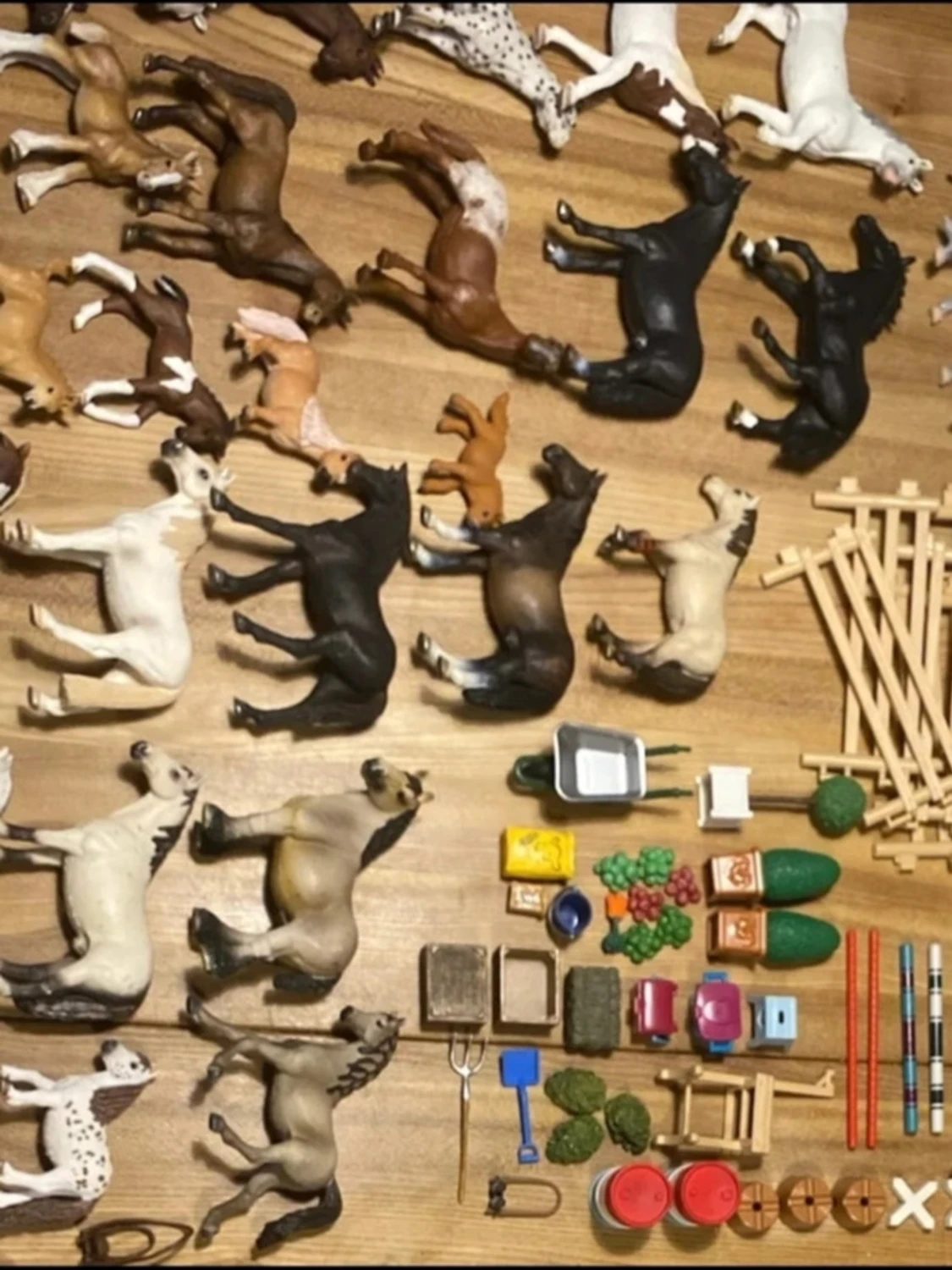 Leksaksstall med hästar och ryttare - 5