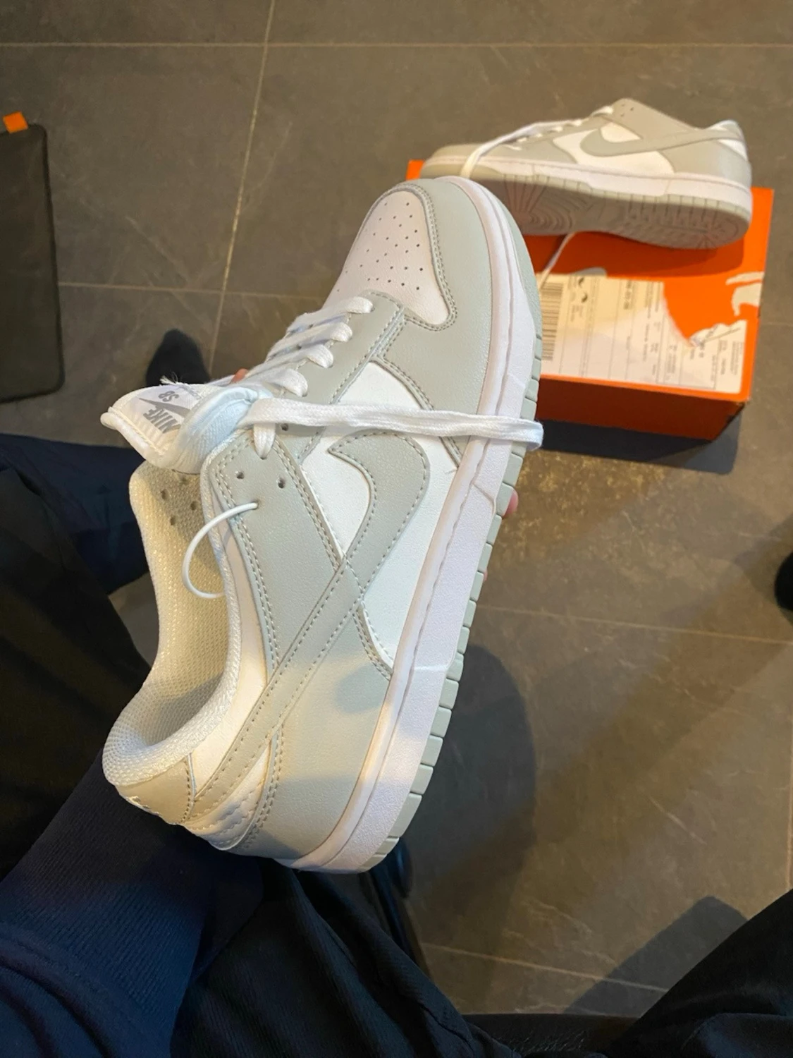 Nike Dunk Low vit/grå sneaker