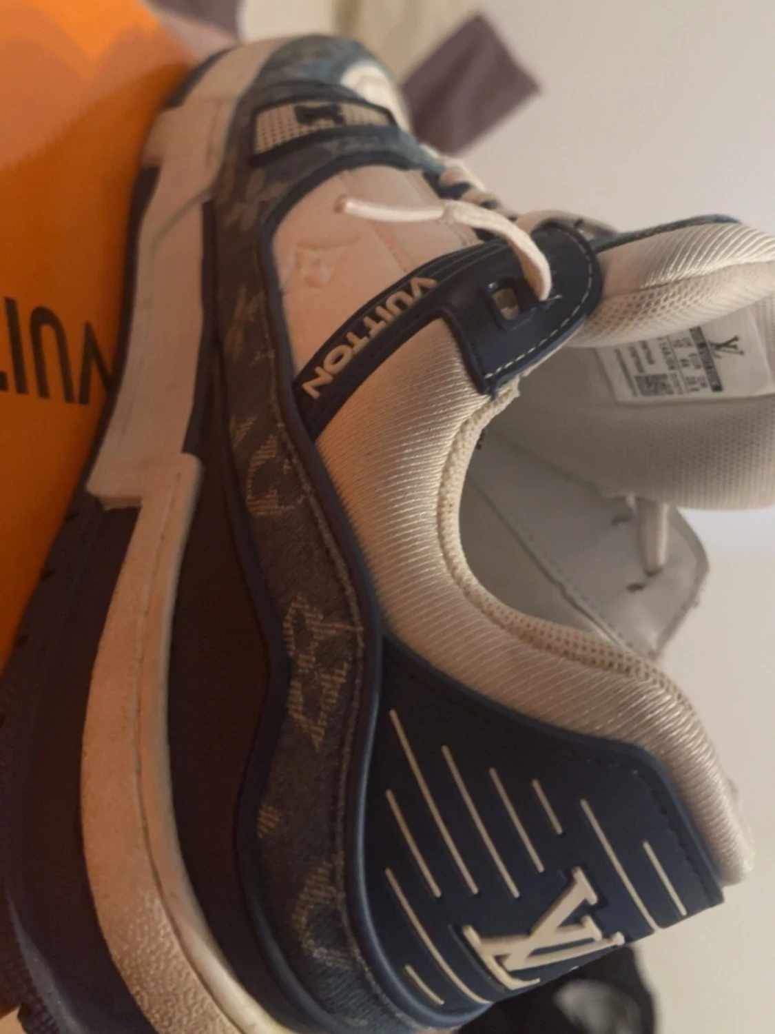 Louis Vuitton blåvita sneakers - 1