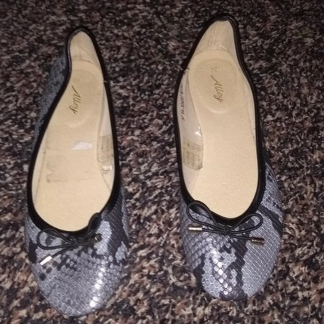 2 barn skor Stl 37 helt nytt  - 91