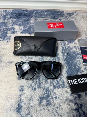 Svarta Rayban boyfriend - -