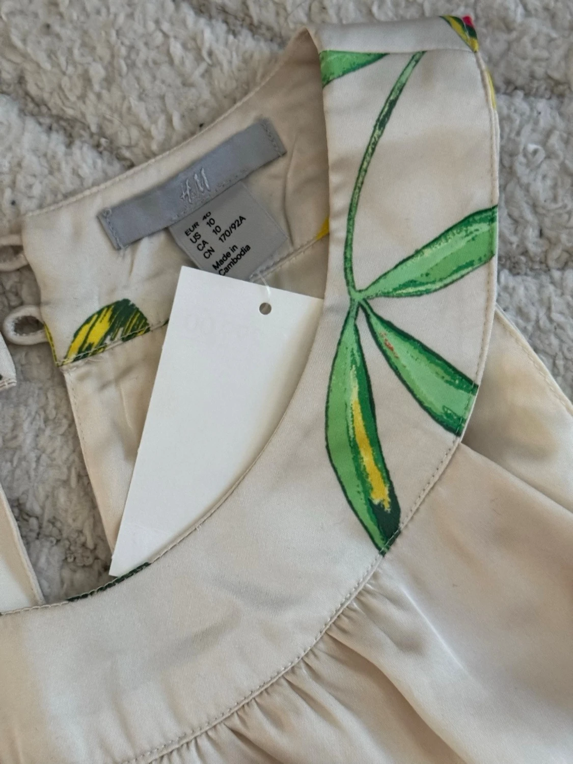 Blommig ljus kortklänning - 2