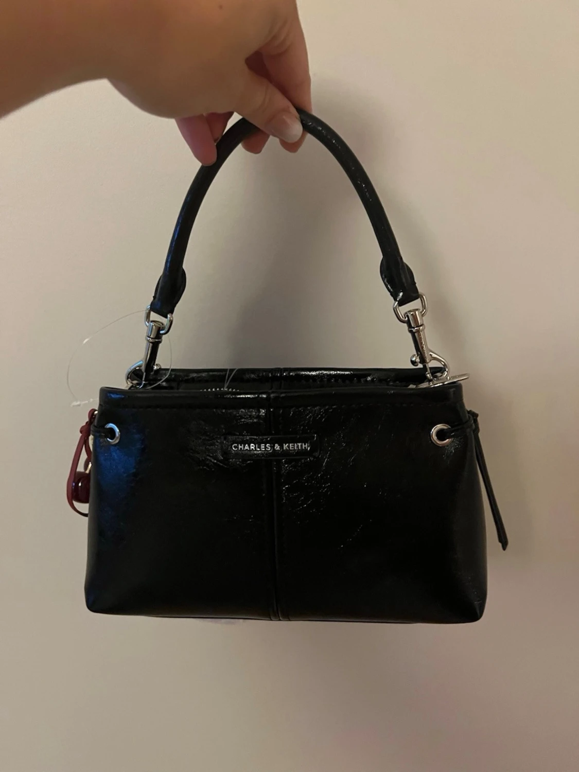 Svart handväska från Charles & Keith - 3