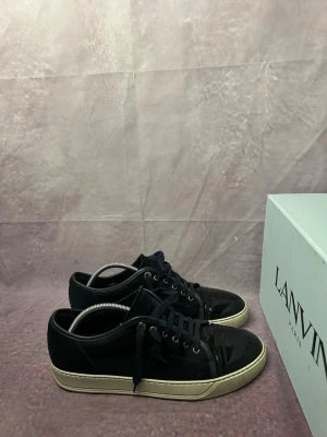 Lanvin skor - Mycket fint skick | Size UK 9 = 43/44 | fraktar inom 24 timmar | för att köpa klicka ”köp nu” | vid frågor eller funderingar är det bara att skicka ett meddelande | följare får bättre rabatter🙌