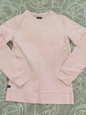 Light pink sweatshirt - From crocker, size Xxs, let me know if you need any measurements 