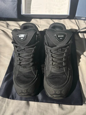 D1or B3 0  x St0ne 1sland Sneakers - Stylish and good condition sneakers, Worn only few times. Come offer fast! Good price fast shipping🔥