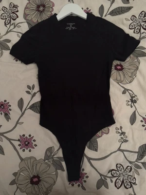 Primark body  - Body från Primark. Öppen för bud vid snabb affär. Paketpris vid köp av flera plagg. 🎀
