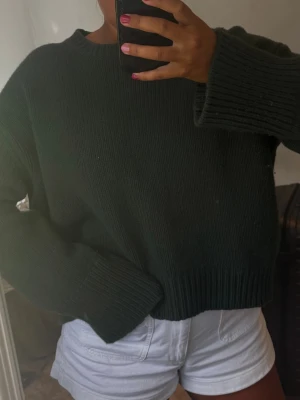 Mörkgrön oversized stickad tröja - Supermysig tröja 