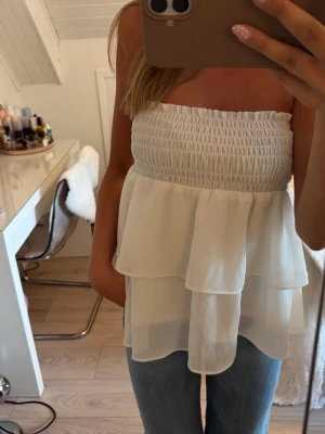 Volang kjol Chelsea  - Använd fåtal gånger. Man kan ha den som en kjol och topp