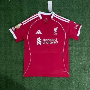 Liverpool 25/26 - Mohamed Salah - Säljer denna riktigt snygga tröjan för ett riktigt bra pris! Skriv till om ni är intresserade eller har några funderingar kring tröjan.