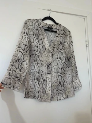 New look blus - Superfin blus i fint skick