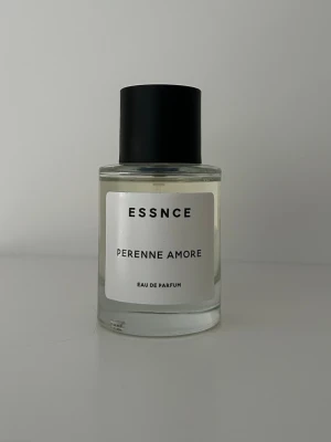 ESSNCE Perenne Amore Eau de Parfum - Säljer denna pga passade inte mig. Använd bara några gånger. Nypris 360💛