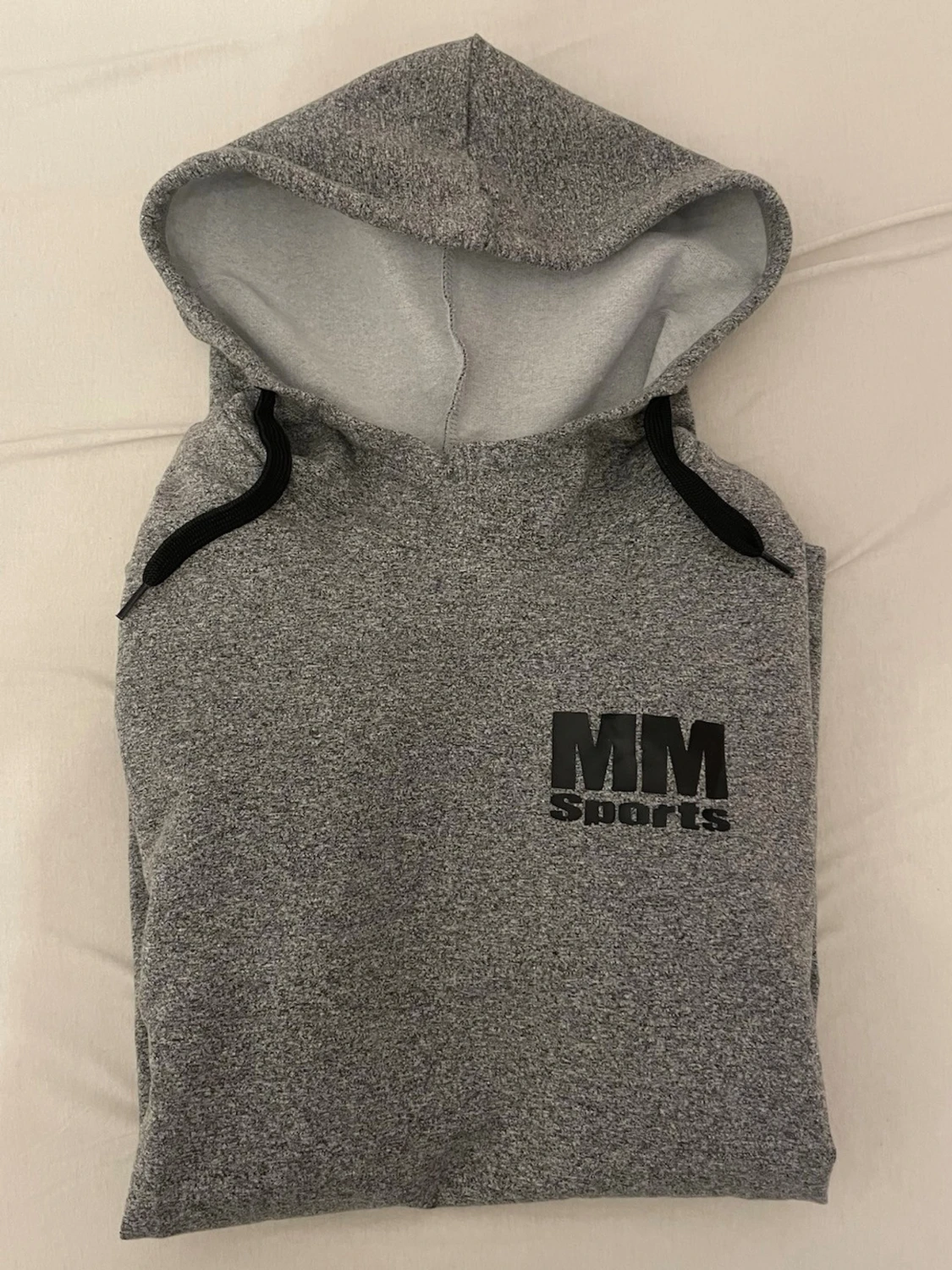 Grå hoodie från MM Sports
