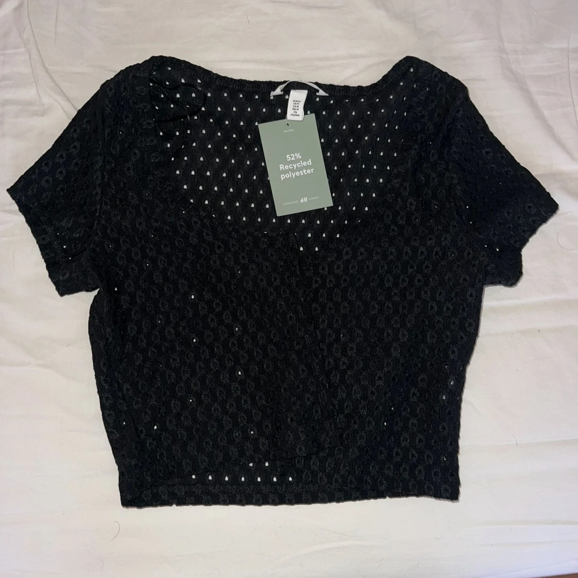 Svart croppad spetsig topp H&M