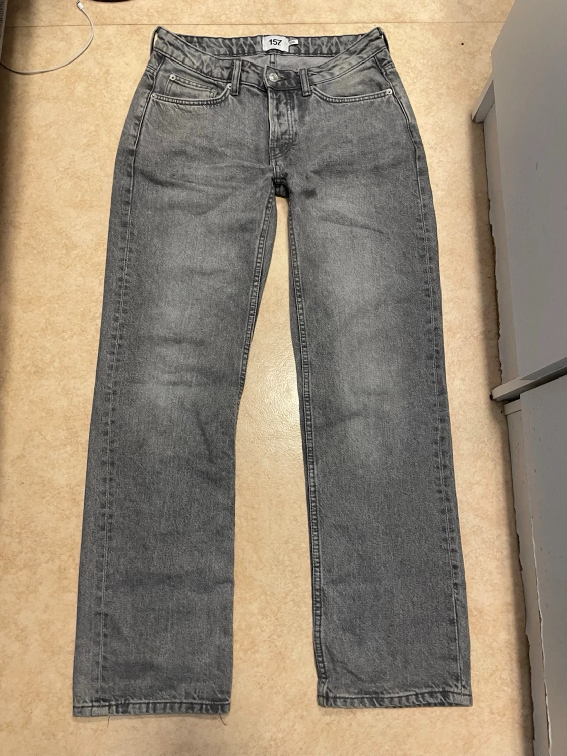 Gråa loose jeans med låg midja  - 2