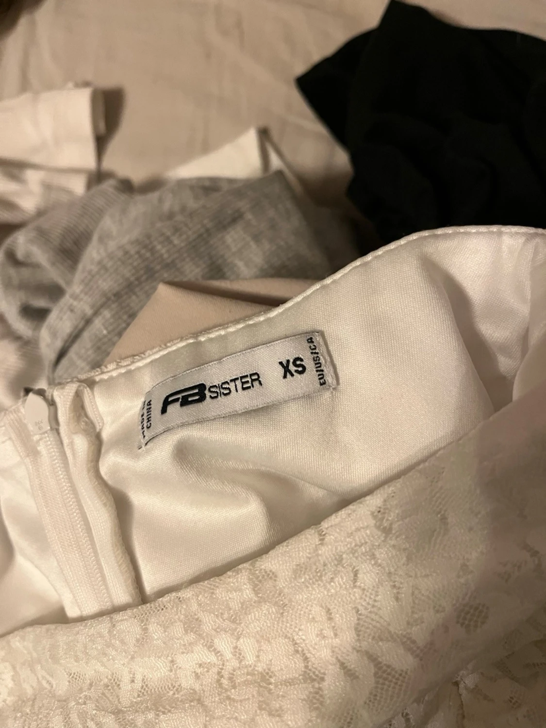 Vit volangkjol i spets - 3