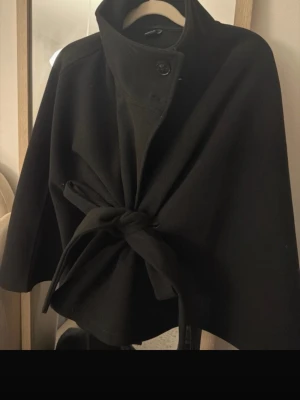 Gina tricot kappa  - Super fin, storlek M/L, använd 2-3 gånger 