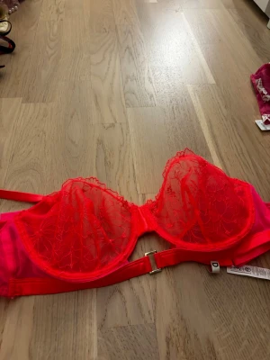  spets-bh Intimissimi - Ny spetsbh från .Intimissimi