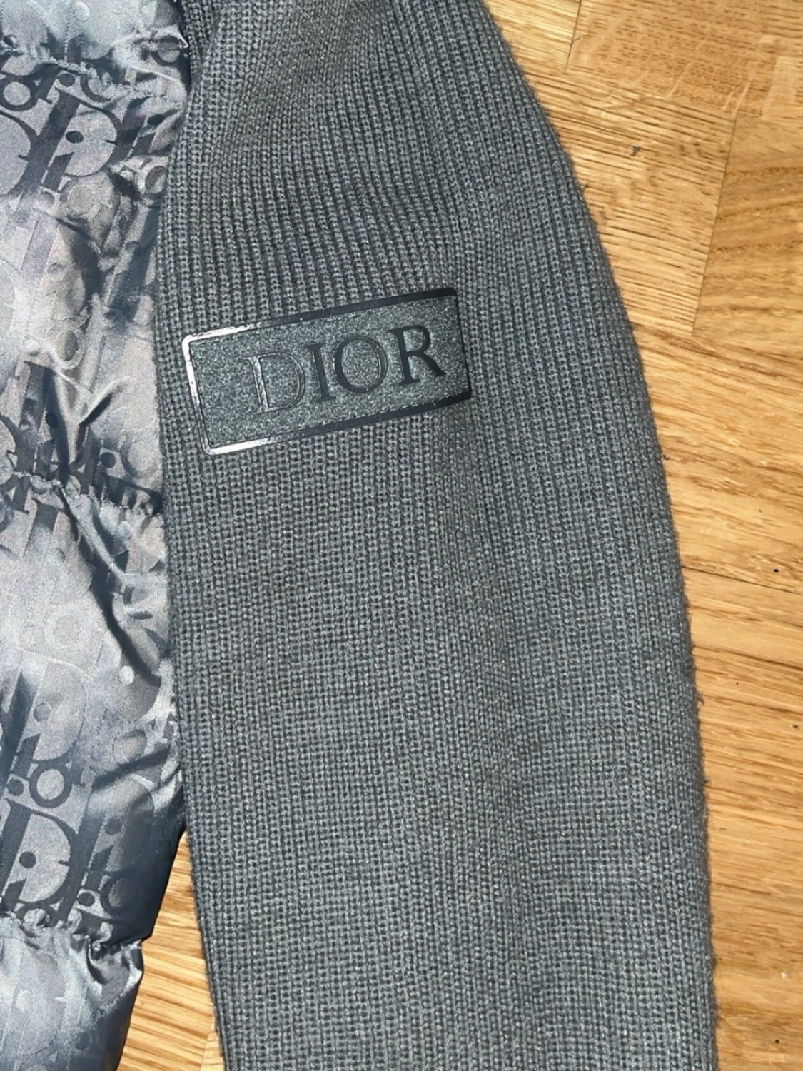grå cardigan med  Dior med monogram - 3